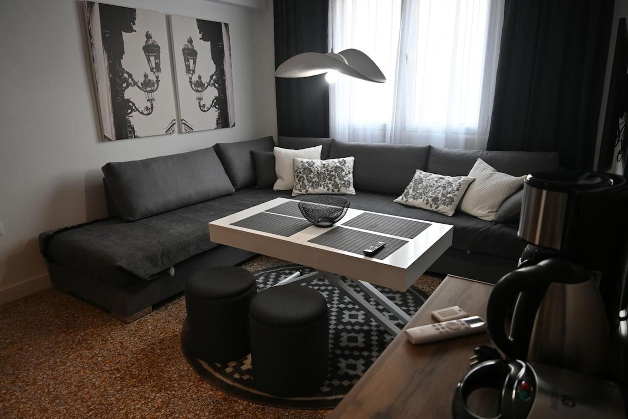Haris 303 Apartment By Vpn Accomodation Atene Esterno foto