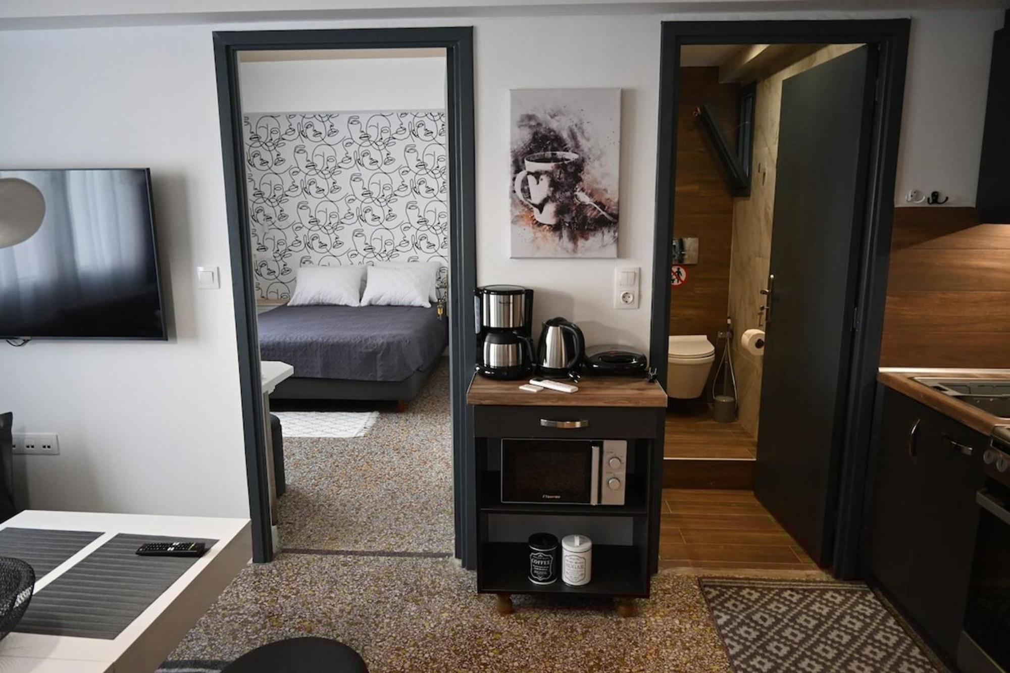 Haris 303 Apartment By Vpn Accomodation Atene Esterno foto