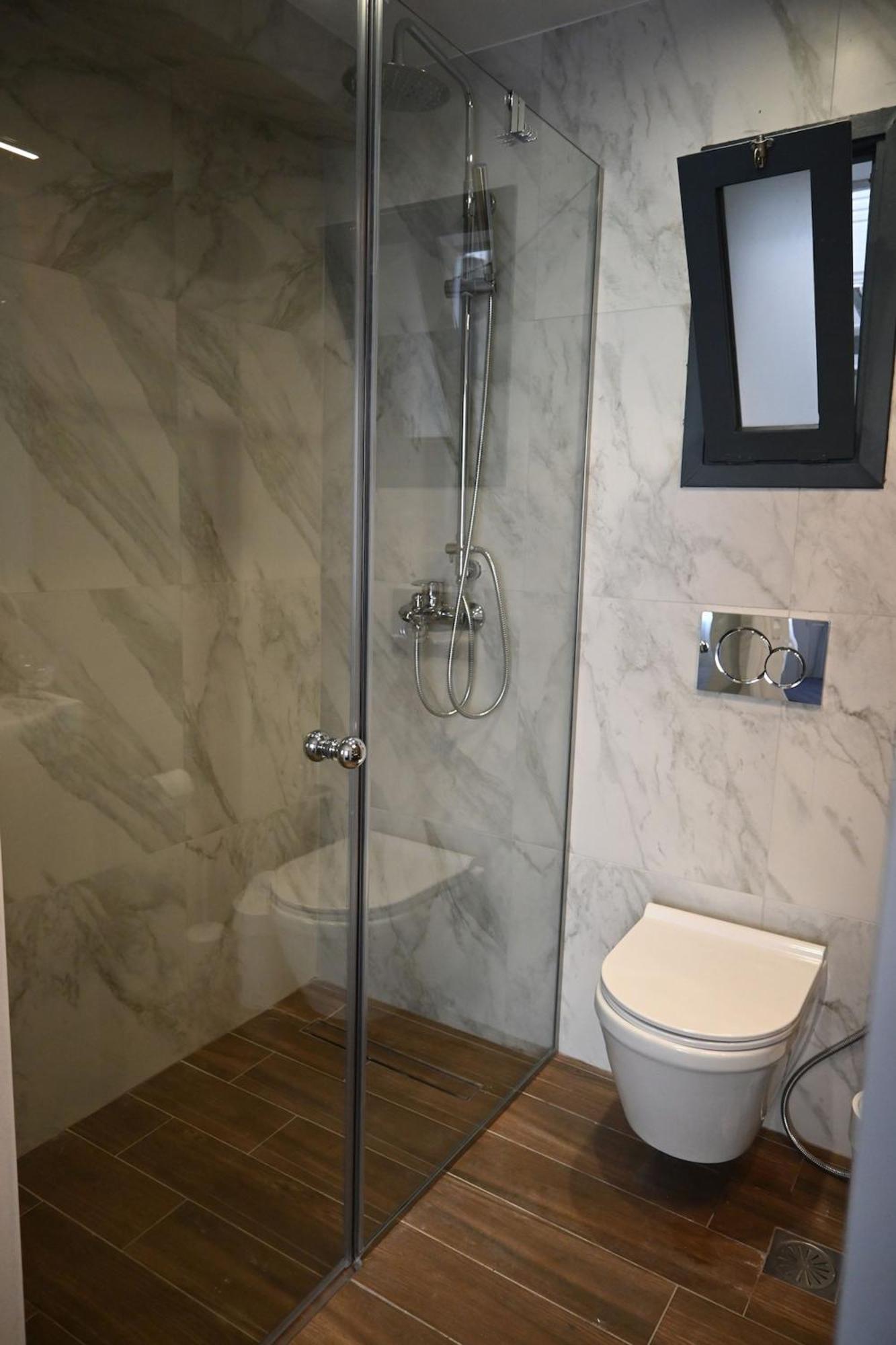 Haris 303 Apartment By Vpn Accomodation Atene Esterno foto