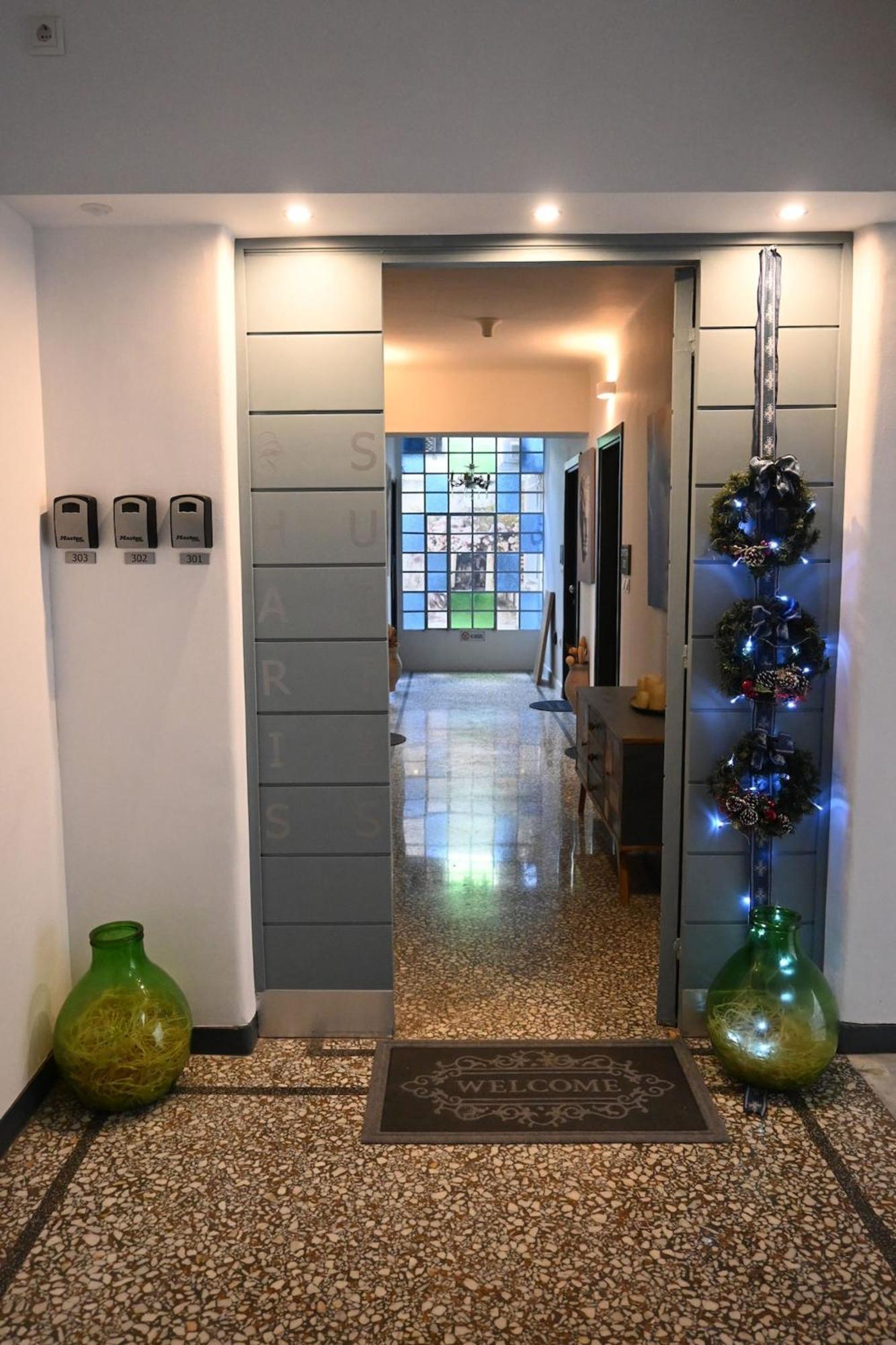 Haris 303 Apartment By Vpn Accomodation Atene Esterno foto