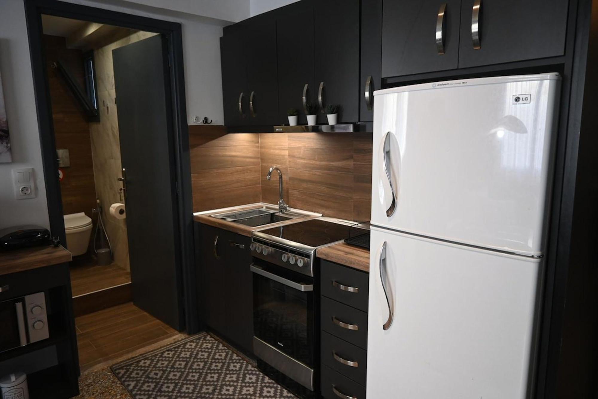 Haris 303 Apartment By Vpn Accomodation Atene Esterno foto